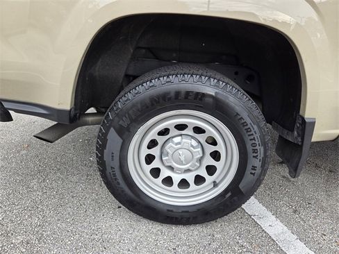 Used 2023 Chevrolet Colorado W/T image 20