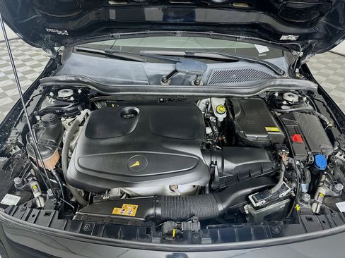 Used 2016 Mercedes-Benz GLA 250 image 32