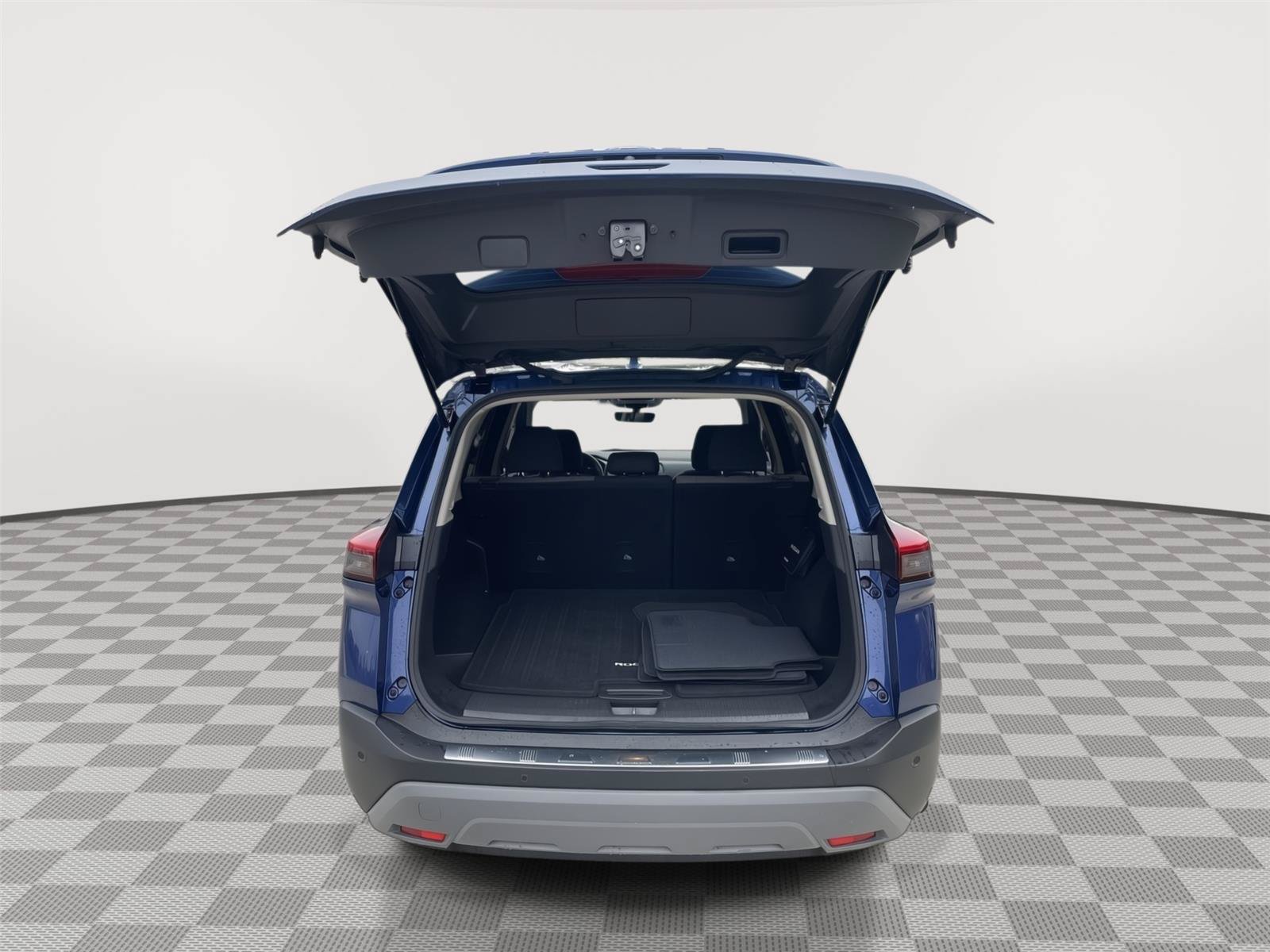Used 2023 Nissan Rogue SV FWD image 16