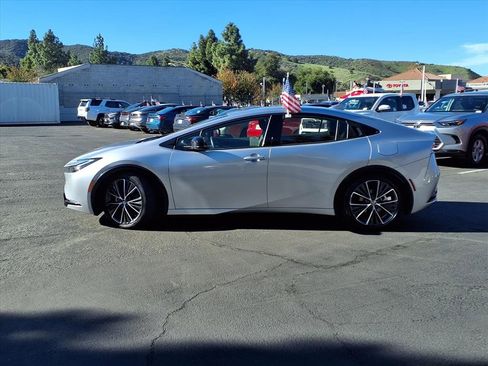 Certified 2023 Toyota Prius XLE image 3