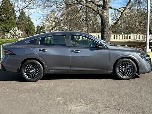 New 2026 Nissan Sentra SV w/ Floor Mat Package FWD image 8