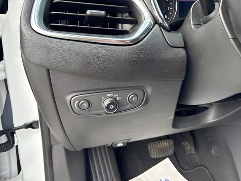 Used 2022 Chevrolet Equinox Premier AWD/4WD image 48