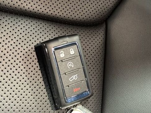 New 2026 Jeep Grand Cherokee Limited w/ Luxury Tech Group II image 21