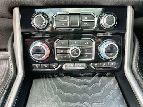 Certified 2023 GMC Yukon XL Denali w/ Denali Reserve Package image 35