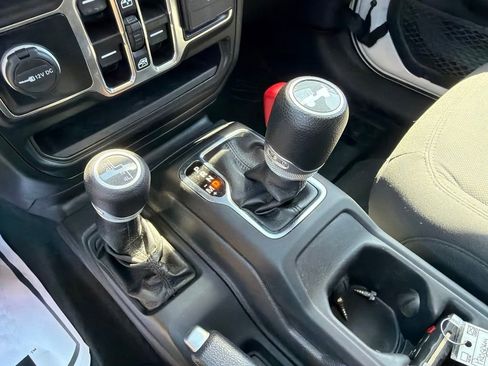 Used 2021 Jeep Wrangler Unlimited Sport AWD/4WD image 20