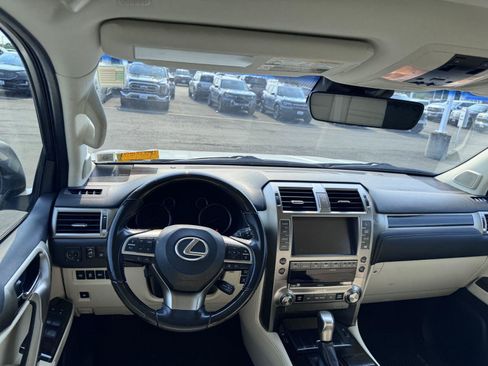 Used 2020 Lexus GX 460 Premium w/ Premium Package AWD/4WD image 8