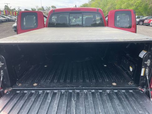 Used 2016 Toyota Tacoma TRD Sport AWD/4WD image 25