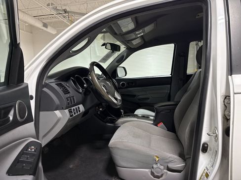 Used 2015 Toyota Tacoma 4x4 Double Cab w/ SR5 Package image 19