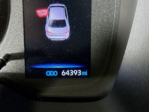 Used 2021 Toyota Corolla SE image 16