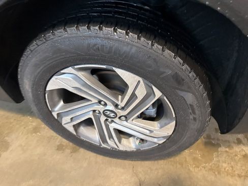 Used 2021 Hyundai Santa Fe SE w/ Cargo Package image 9