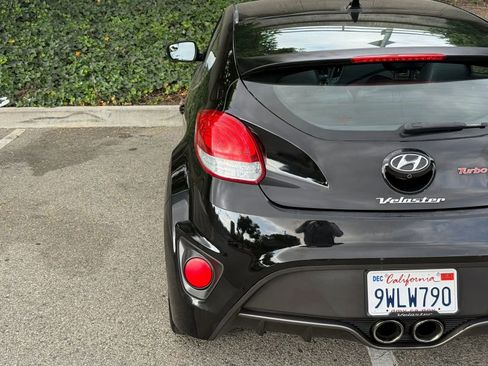 Used 2015 Hyundai Veloster Turbo FWD image 17