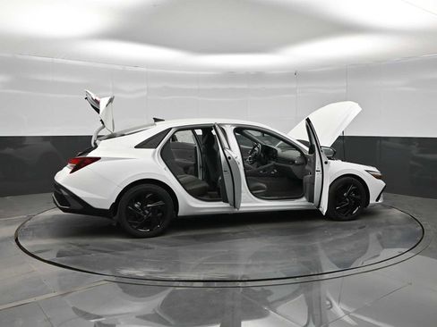 New 2026 Hyundai Elantra Sport FWD image 43