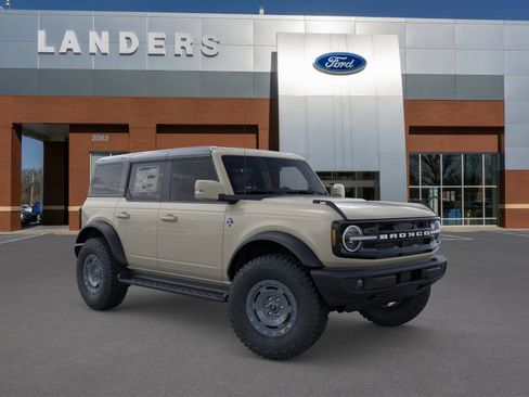 New 2025 Ford Bronco Outer Banks w/ Sasquatch Package image 7