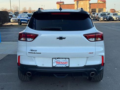 Used 2022 Chevrolet TrailBlazer RS w/ Sun and Liftgate Package image 5