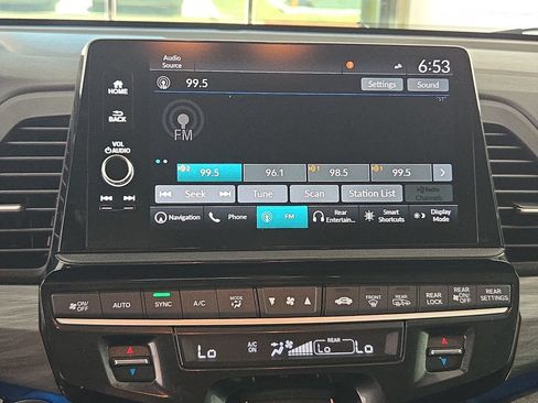 Used 2025 Honda Odyssey Elite image 5