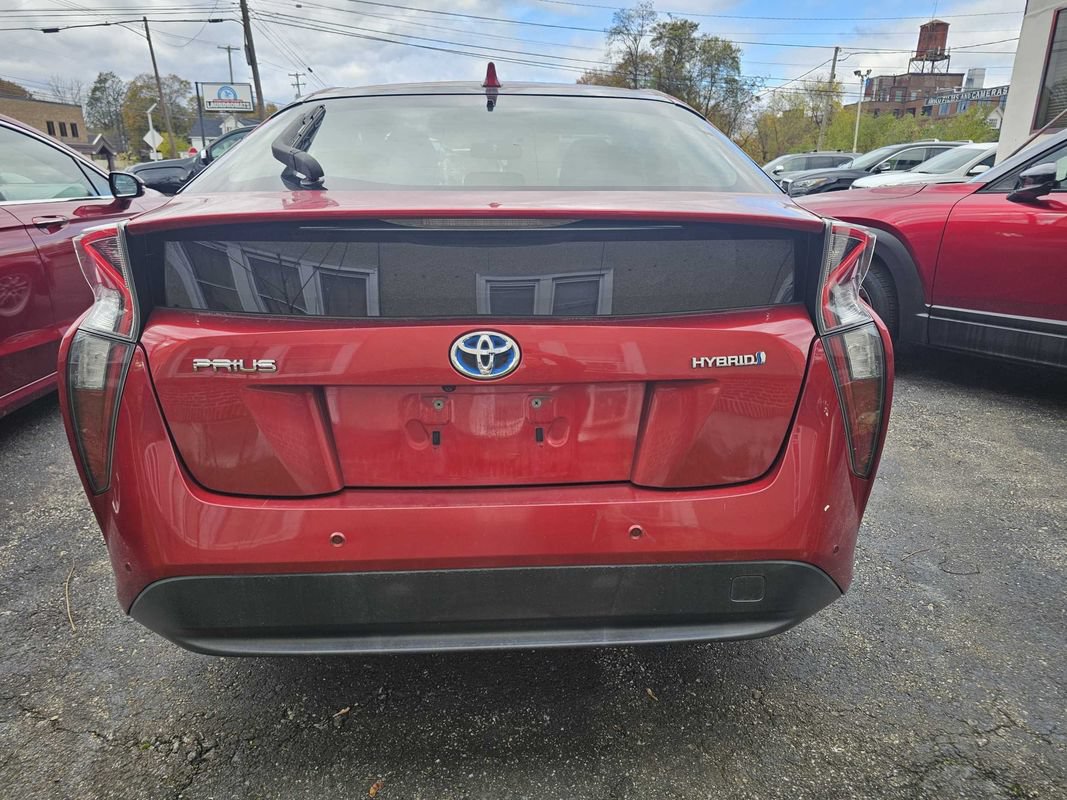 Used 2018 Toyota Prius Four w/ Advanced Technology Package FWD image 4