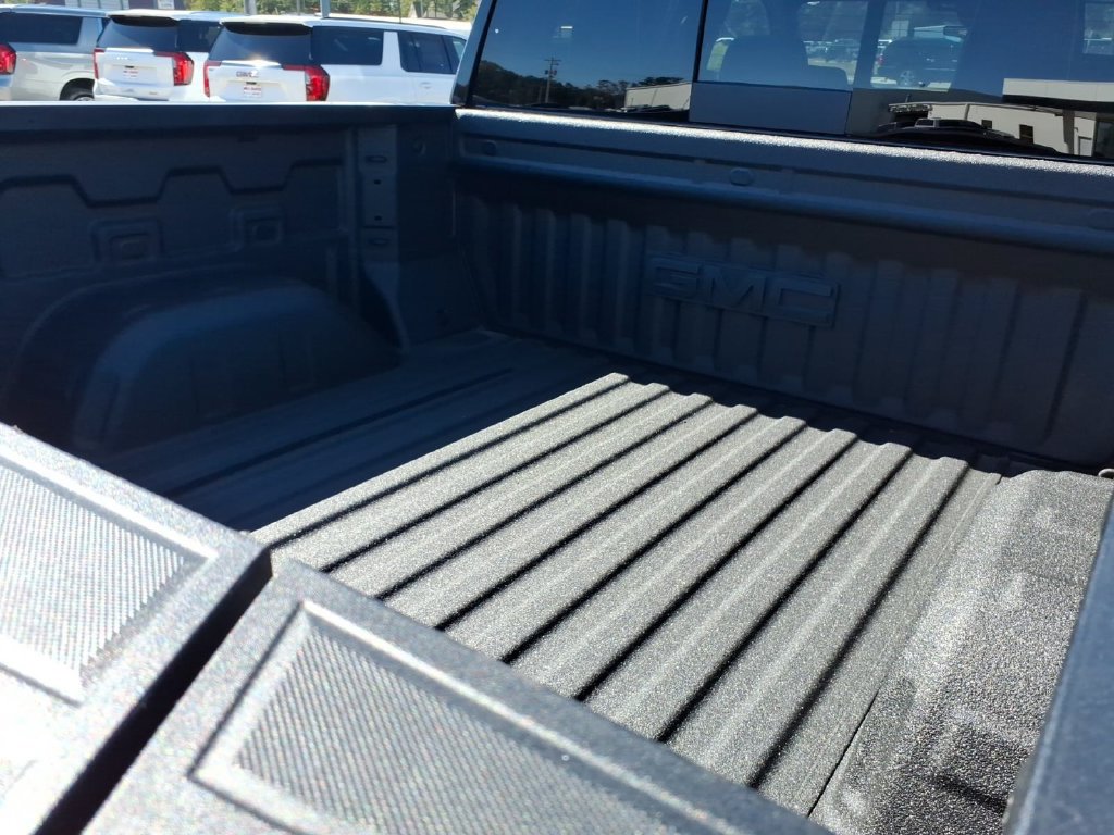 Used 2025 GMC Sierra 1500 AT4X AWD/4WD image 16