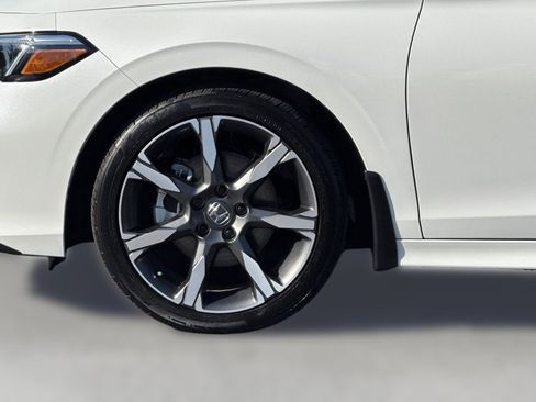 Certified 2025 Honda Civic Sport Touring image 12