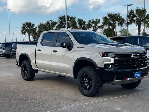 New 2026 Chevrolet Silverado 1500 ZR2 w/ LPO, Dark Essentials Package image 9