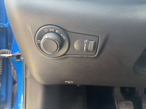 Used 2024 Jeep Compass Sport AWD/4WD image 19