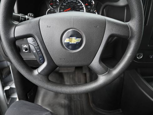 Used 2022 Chevrolet Express 2500 w/ Driver Convenience Package image 9