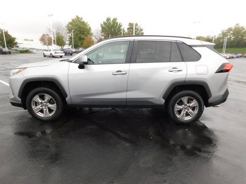 Used 2024 Toyota RAV4 XLE image 9