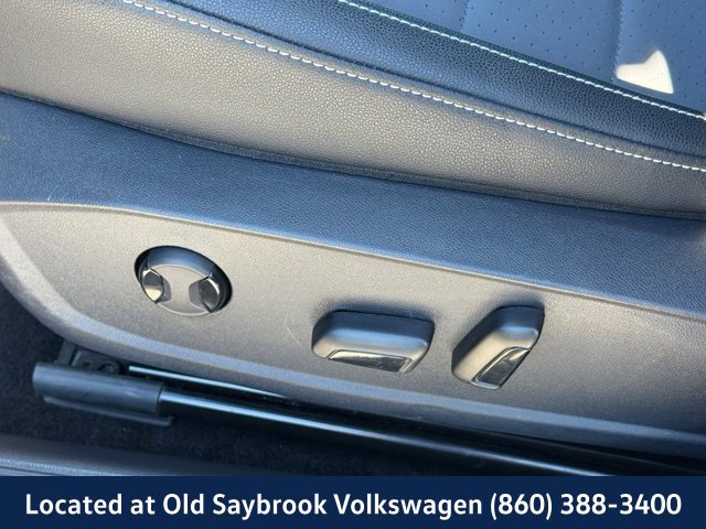 Certified 2025 Volkswagen Jetta SE FWD image 34