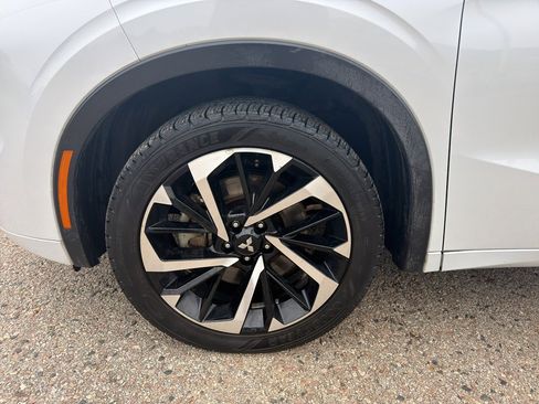 Used 2022 Mitsubishi Outlander SEL FWD image 3