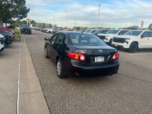 Used 2010 Toyota Corolla LE FWD image 5