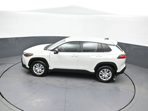Certified 2024 Toyota Corolla Cross L image 39