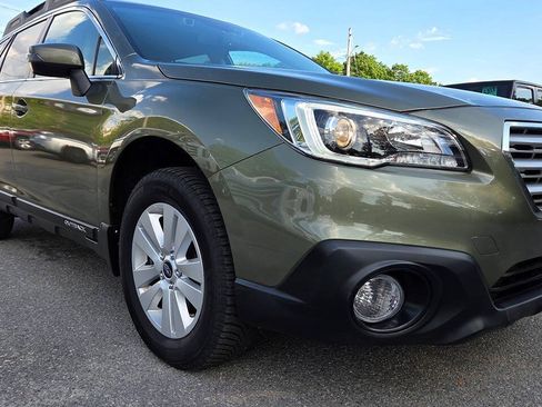 Used 2016 Subaru Outback 2.5i Premium AWD/4WD image 19