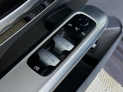 Certified 2025 Mercedes-Benz GLC 300 GLC 300 image 18