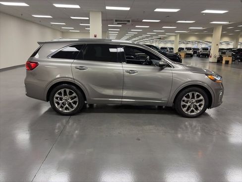 Used 2019 Kia Sorento SX image 8