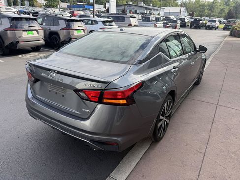 Used 2019 Nissan Altima 2.5 Platinum AWD/4WD image 5