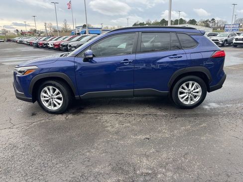 Used 2023 Toyota Corolla Cross LE w/ Moonroof Package image 5