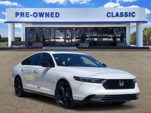 Used 2025 Honda Accord Sport image 1