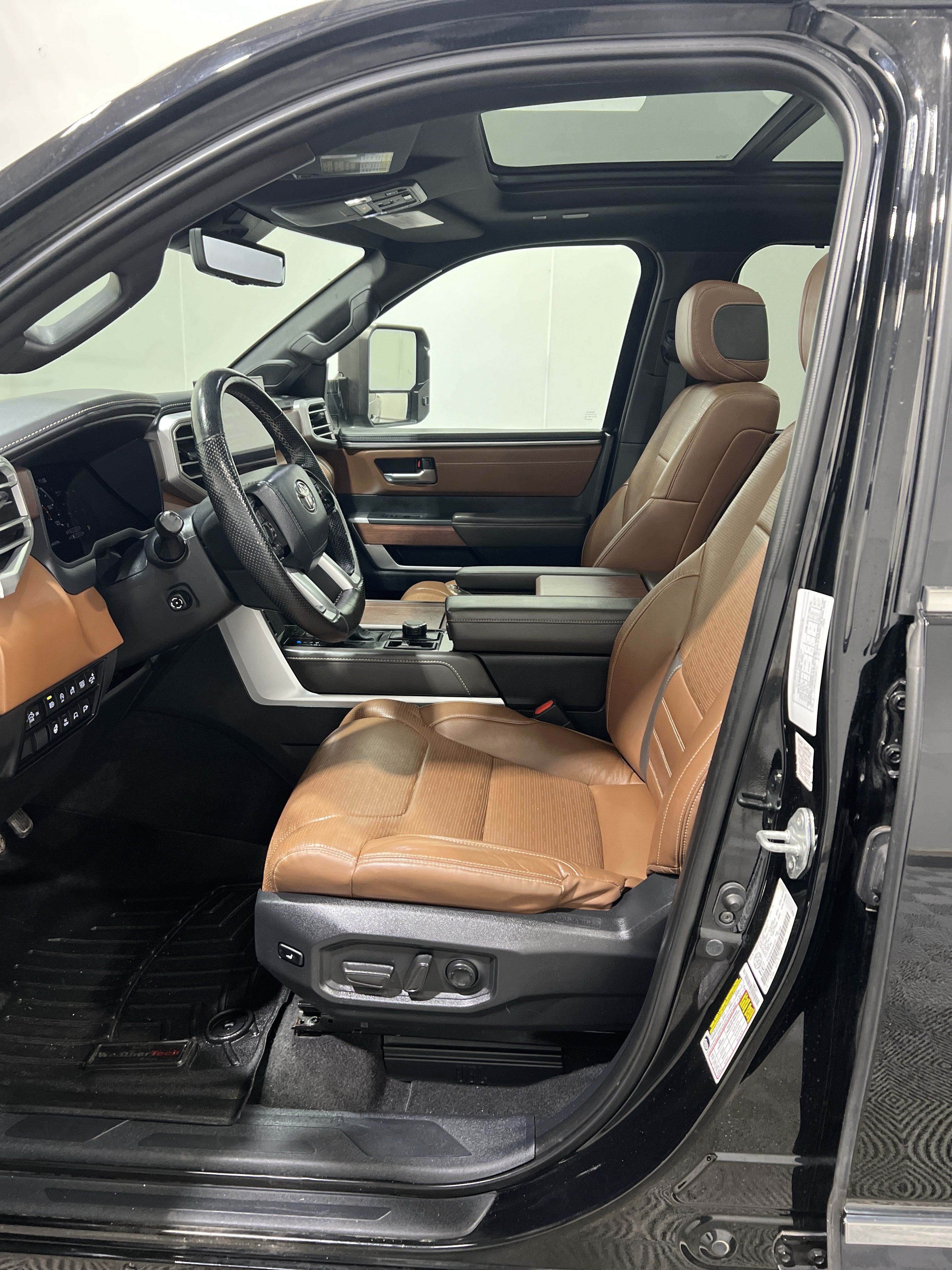 Used 2022 Toyota Tundra Platinum AWD/4WD image 12