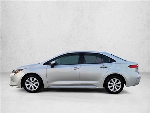 Used 2024 Toyota Corolla LE FWD image 9