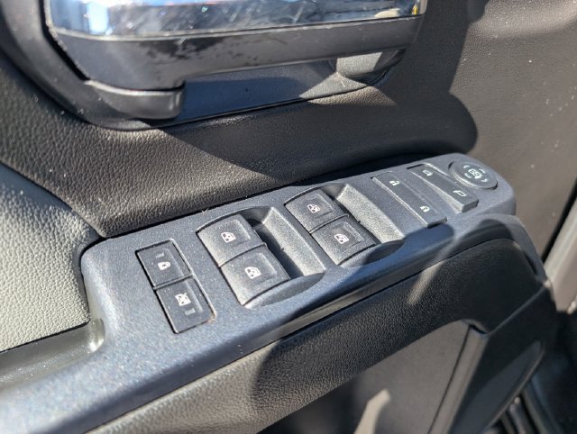 Used 2016 Chevrolet Silverado 1500 Custom w/ Custom Convenience Package RWD image 12