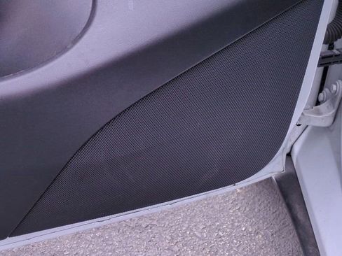 Used 2022 Tesla Model Y Long Range image 17