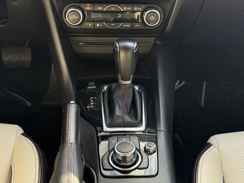 Used 2014 MAZDA MAZDA3 s Grand Touring image 40