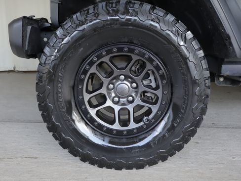 Used 2022 Jeep Wrangler Unlimited Sport AWD/4WD image 28