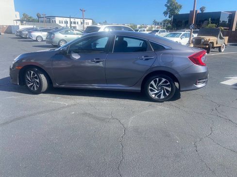 Used 2017 Honda Civic EX image 4