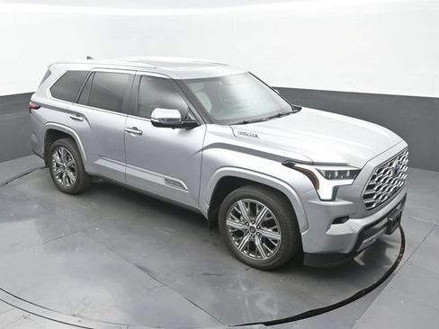 Used 2024 Toyota Sequoia Capstone RWD image 13
