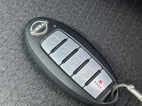 Used 2025 Nissan Altima 2.5 SV FWD image 24