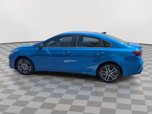 Used 2022 Kia Forte GT-Line w/ GT-Line Technology Package FWD image 2
