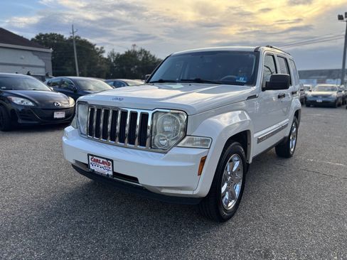 Used 2008 Jeep Liberty Limited w/ Premium Group II image 3