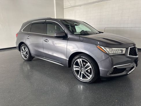 Used 2017 Acura MDX SH-AWD w/ Advance Package image 2