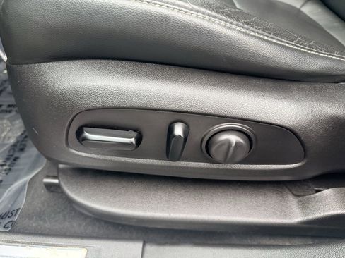 Used 2017 GMC Acadia SLT image 17