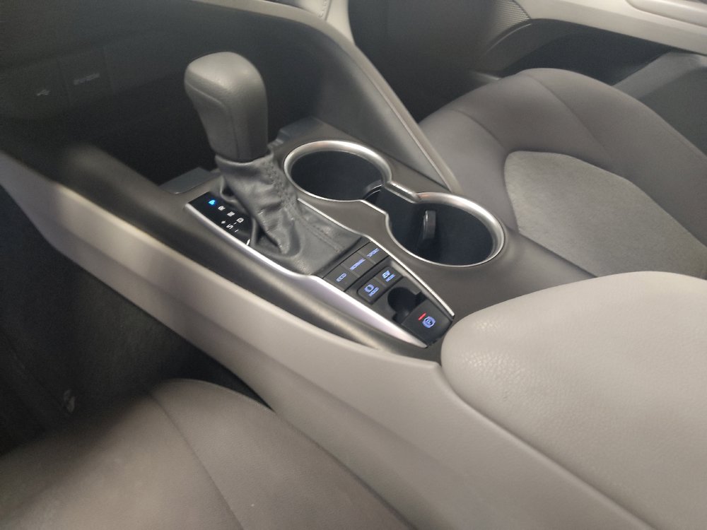 Used 2021 Toyota Camry LE FWD image 26